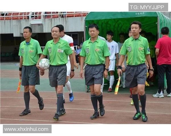 小马驹足球：探索青少年足球的魅力与成长之路